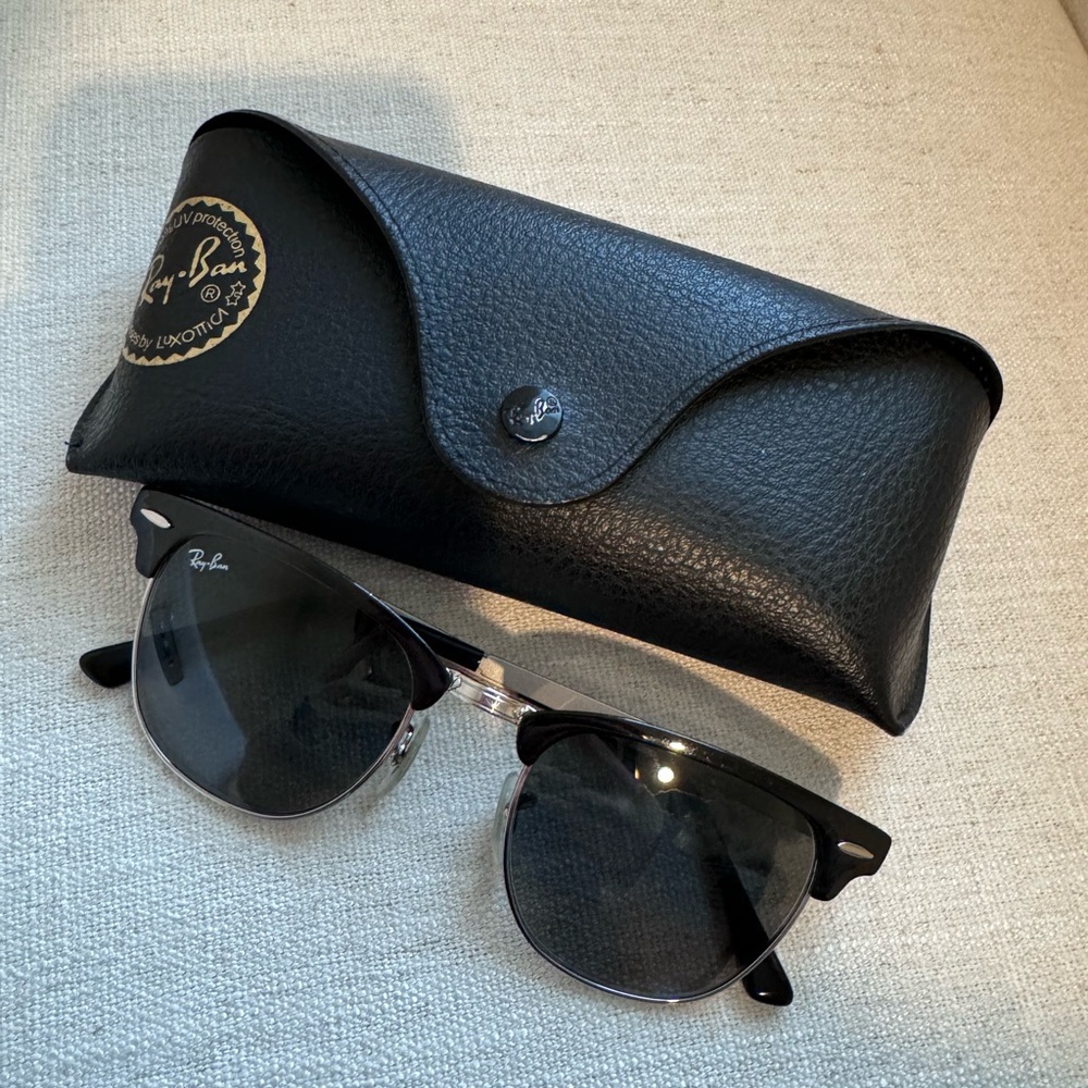 Ray-Ban Black Sunglasses with Case